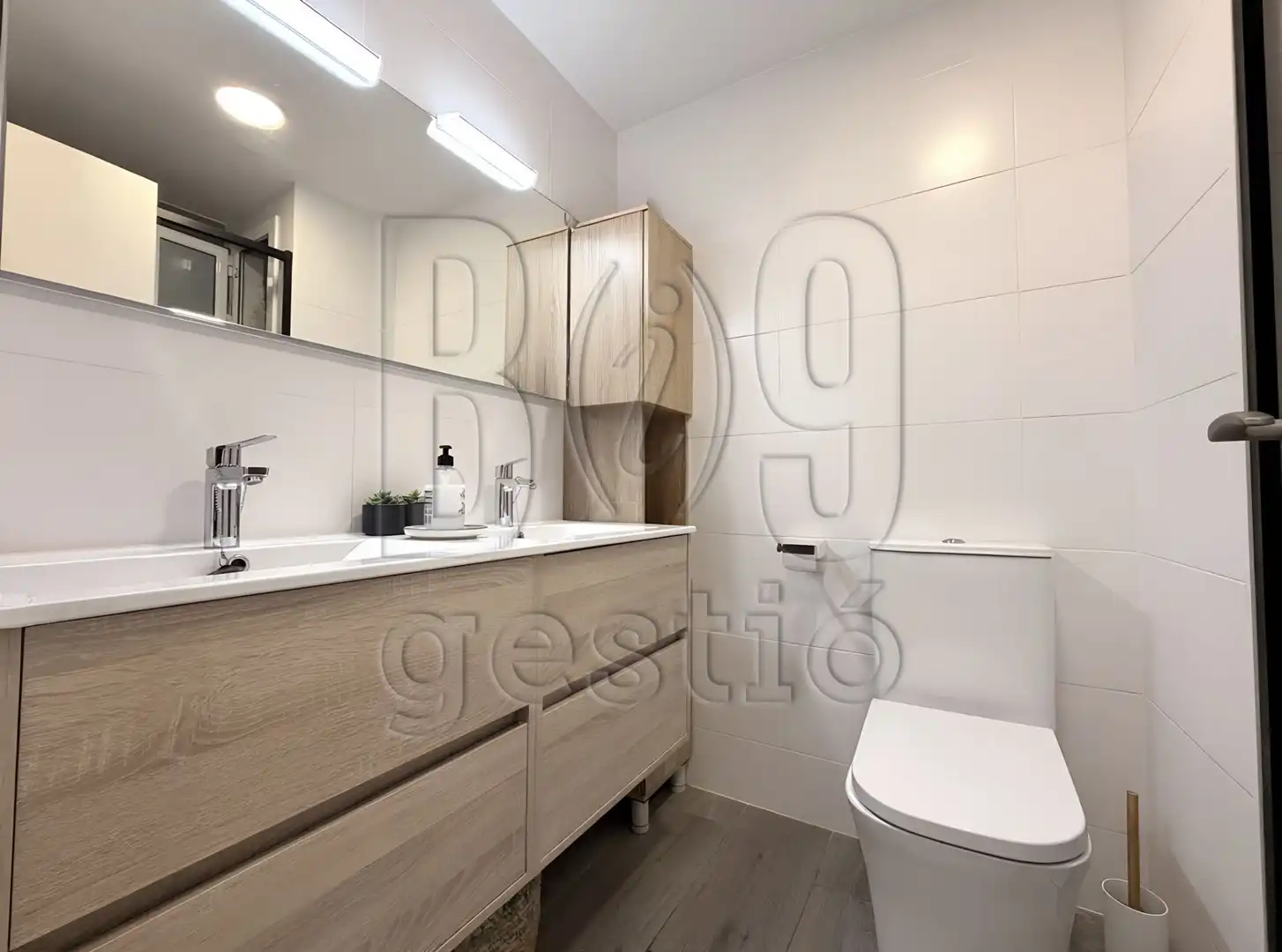 Baño de Piso en venta en Valls con Aire acondicionado y Terraza