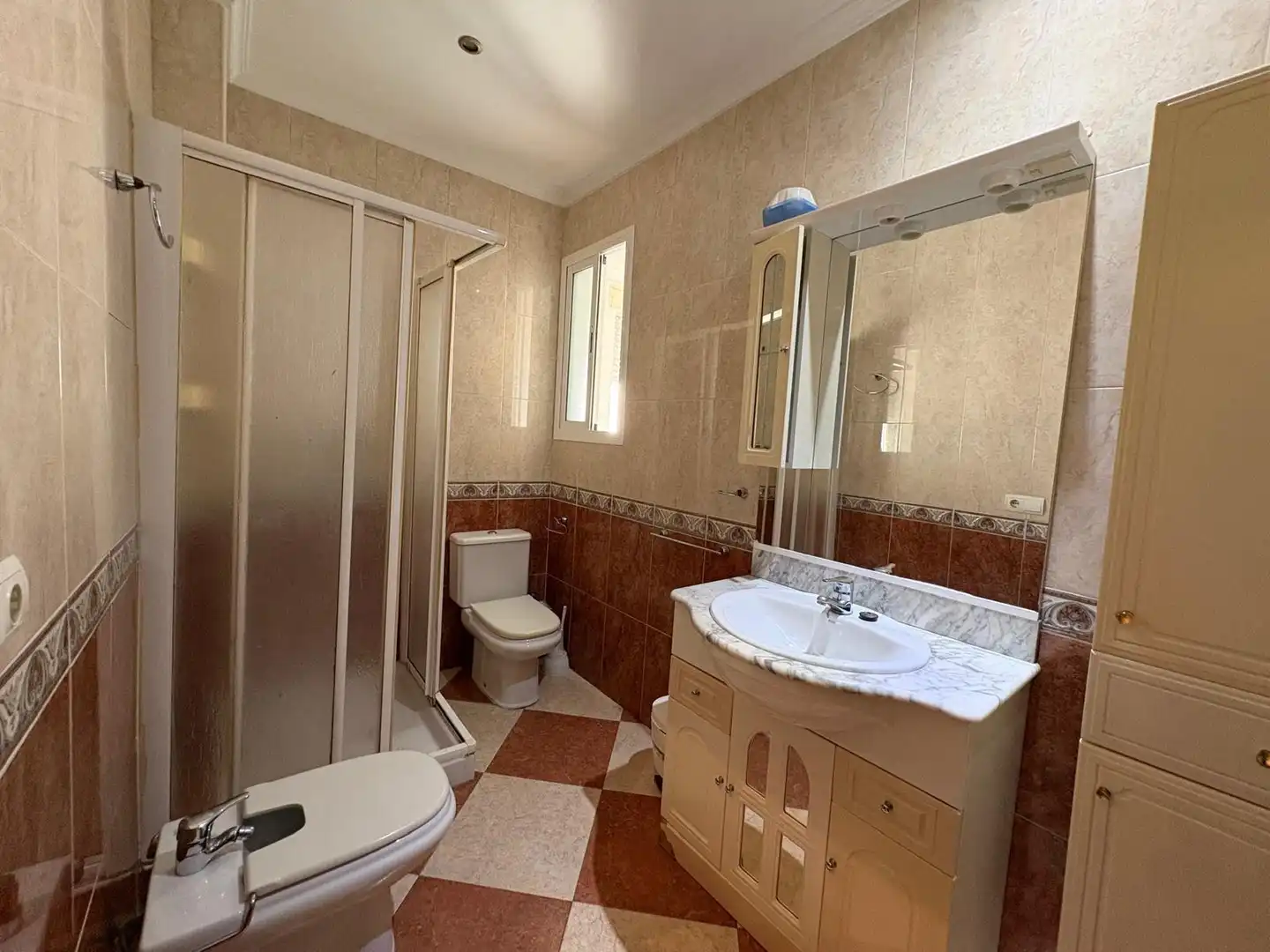 Bathroom of Houses for sale in Morón de la Frontera