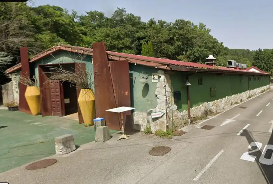 Vista exterior de Local de lloguer en Liendo