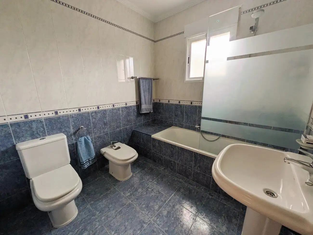 Bathroom of Houses for sale in Campos del Río  with Heating, Private garden and Swimming Pool