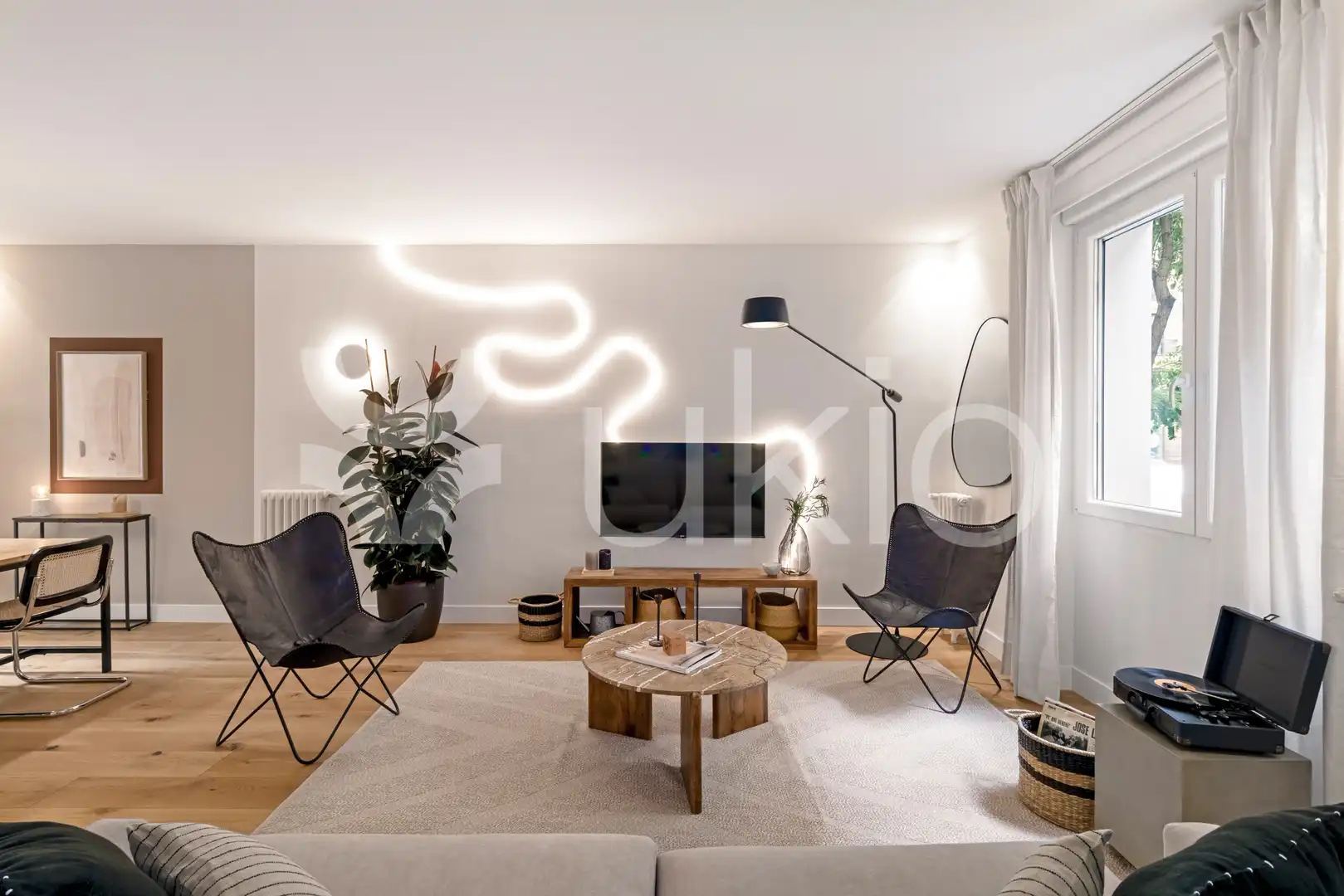 Sala d'estar de Apartament de lloguer en Madrid amb Aire condicionat, Calefacció i Moblat
