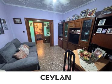 Casa in vendita a Carrer Lleó