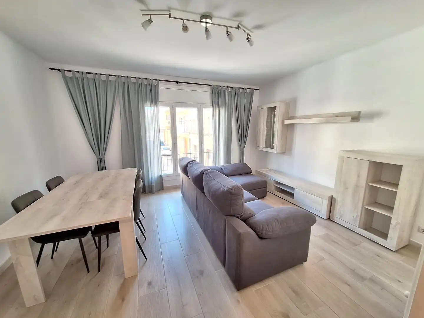 Flat for rent in El Poble Sec