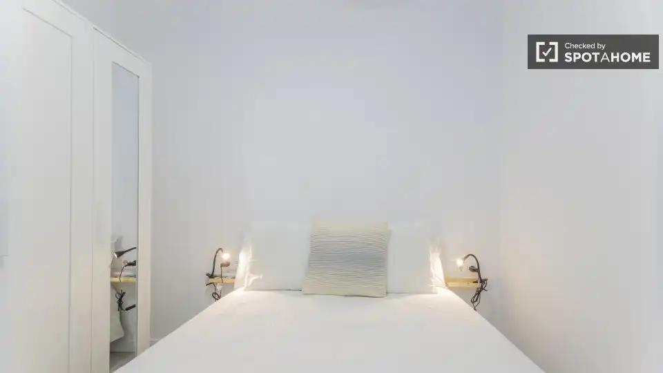 Habitación de Piso de alquiler en Valencia con Aire acondicionado, Calefacción y Amueblado