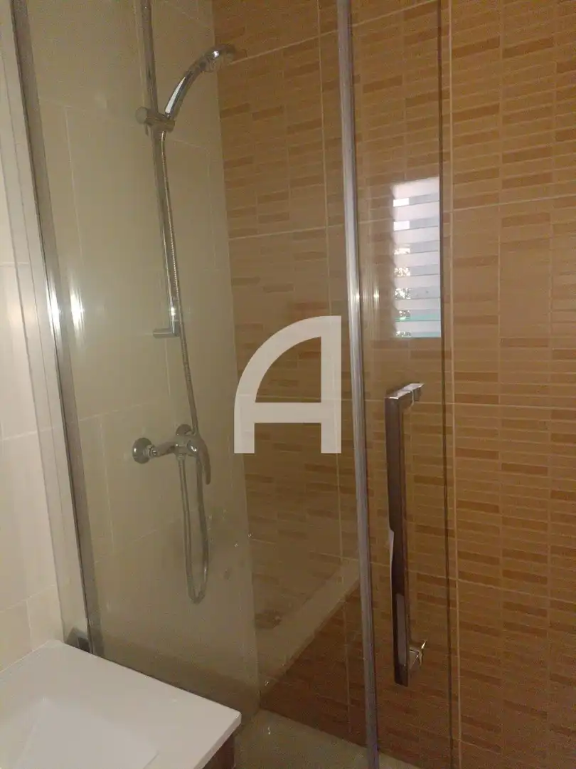 Flat for rent in Francesc Layret, Centre