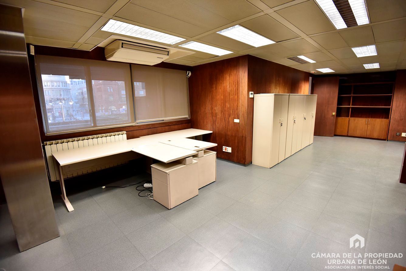 Office to rent in León Capital 