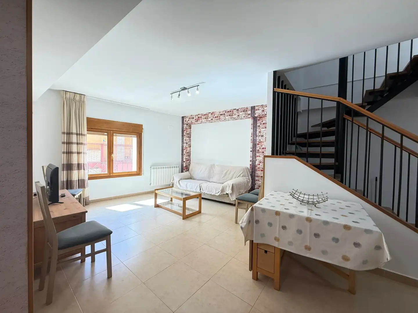 Living room of Duplexes for sale in Caspe  with Air Conditioner, Heating and Terrace