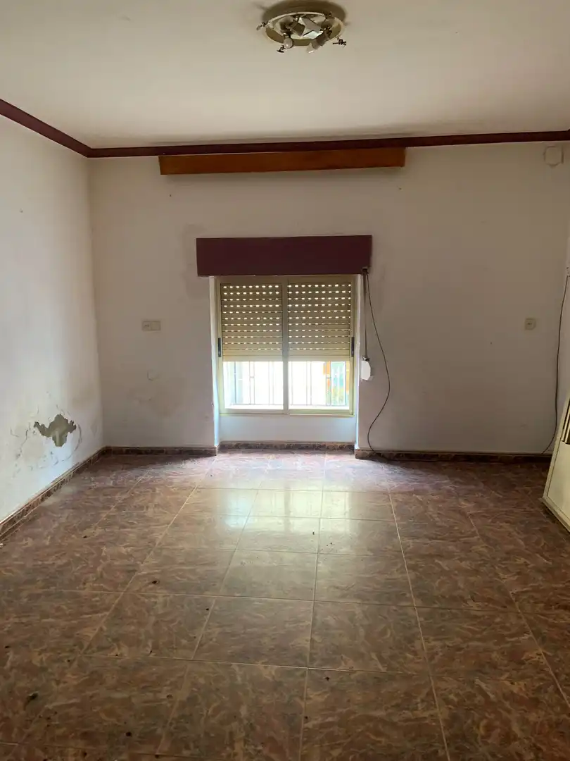 Casa adosada en venta en Tobarra con Terraza