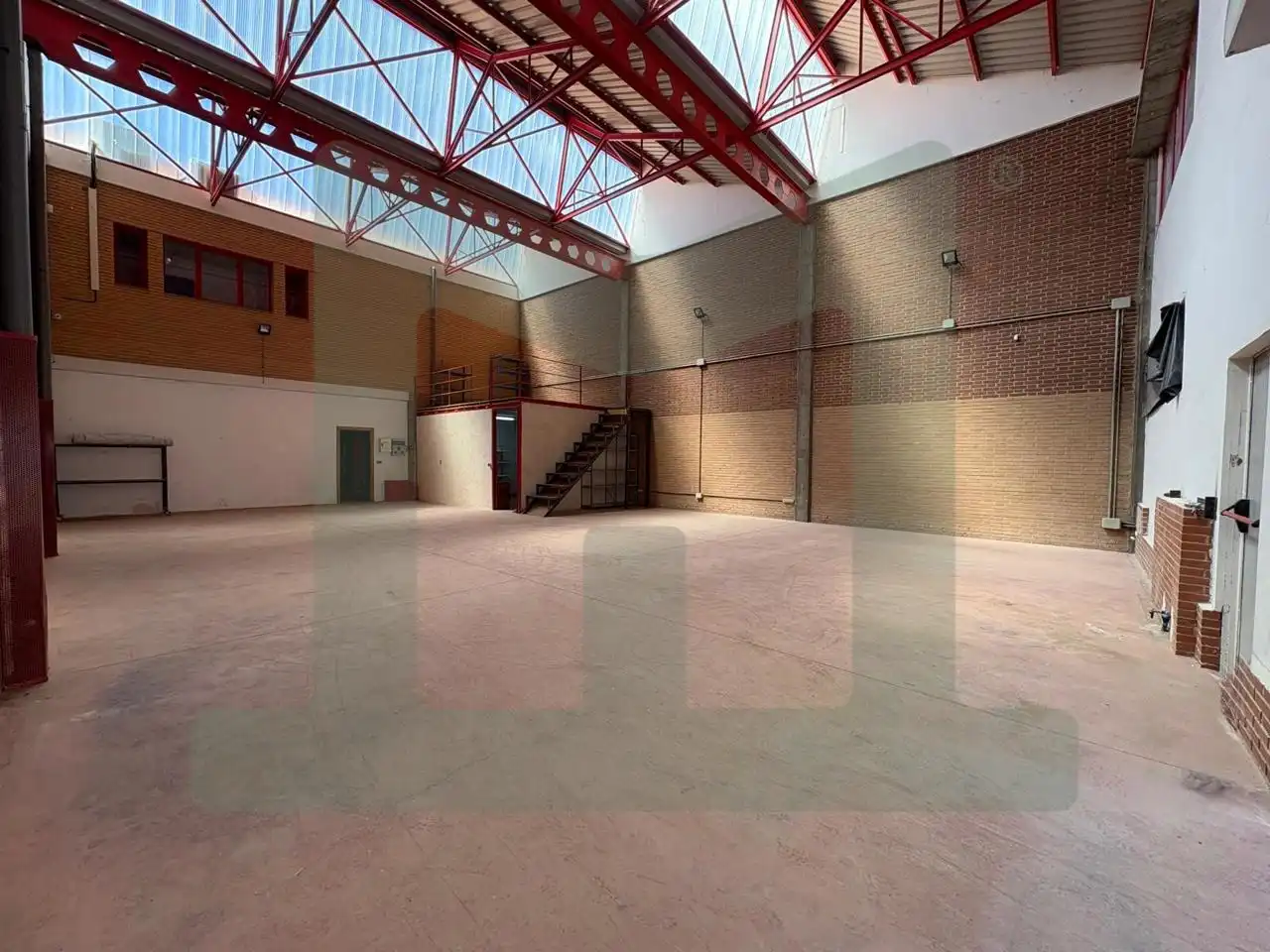 Nave industrial de alquiler en Andrómeda, Griñón