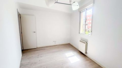 Foto 5 de Piso en venta en Almendrales, Madrid Capital
