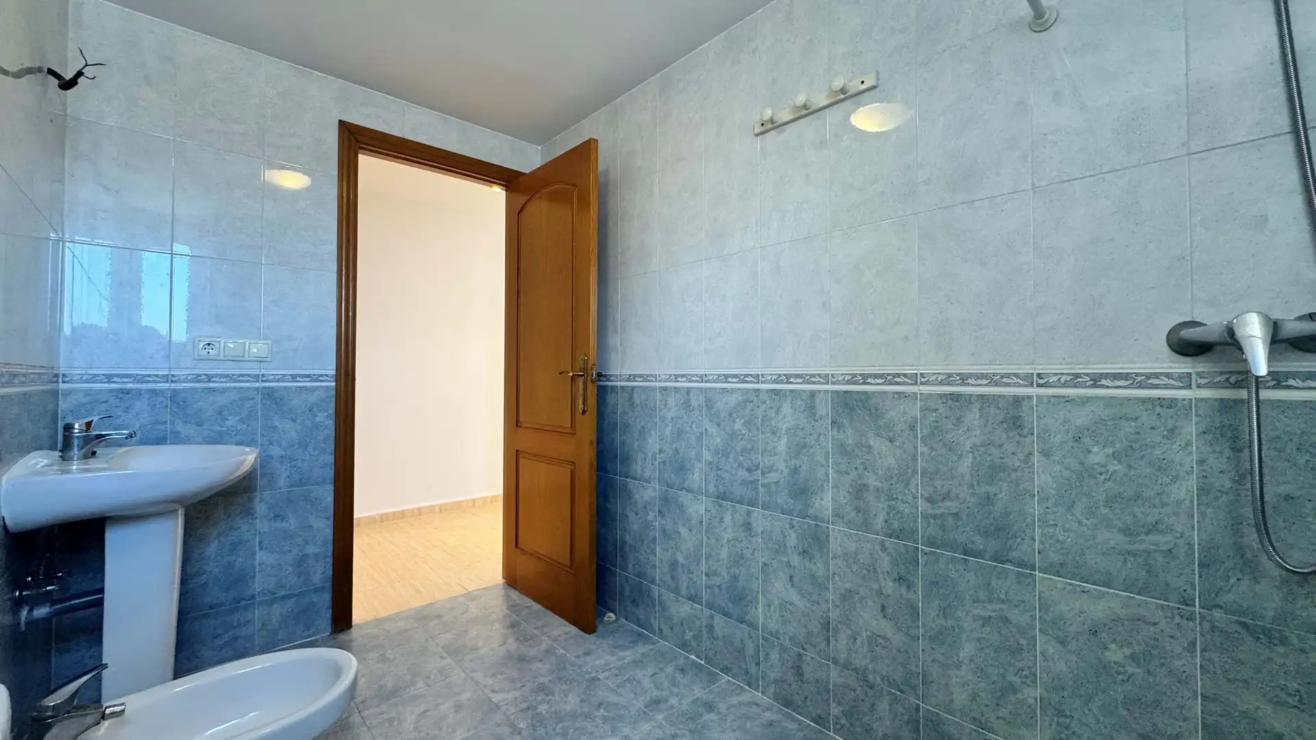 Baño de Piso en venta en Alicante / Alacant con Piscina