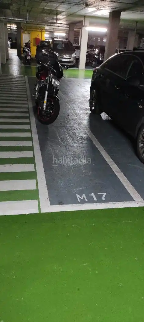 Moto in affitto a Carrer de Calàbria 260, imagen 2