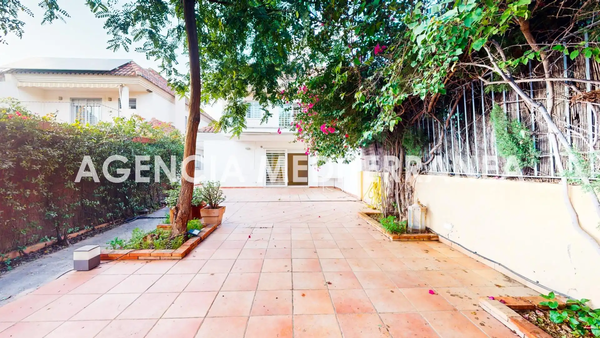 Casa adosada en venta en Calle PUIGCAMPANA, Casas Verdes