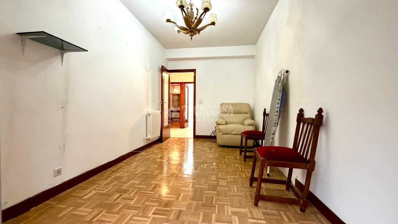 Habitación de Piso en venta en  Madrid Capital con Calefacción y Terraza