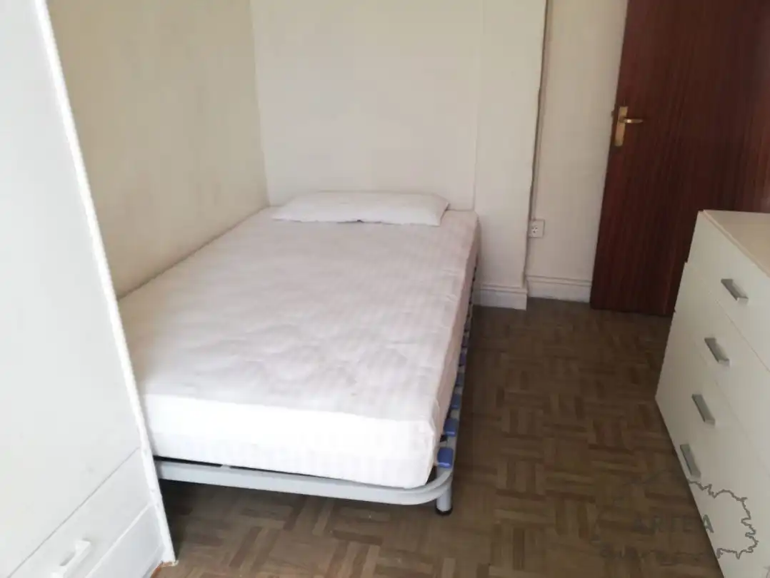 Habitación de Piso de alquiler en Bilbao  con Calefacción, Horno y Lavadora