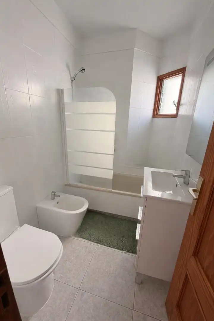 Baño de Ático en venta en Los Realejos con Terraza, Trastero y Amueblado