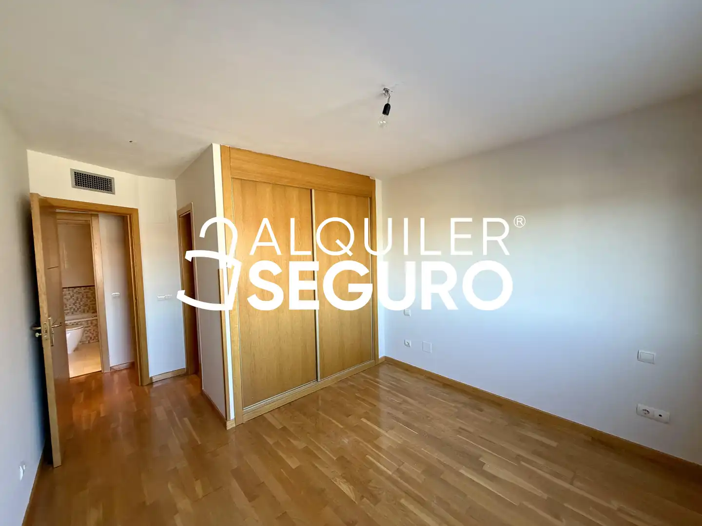 Bedroom of Flat for rent in Valdemoro  with Air Conditioner, Heating and Storage room