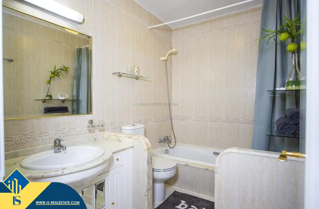 Bany de Casa o xalet de lloguer en Orihuela amb Terrassa, Moblat i Forn