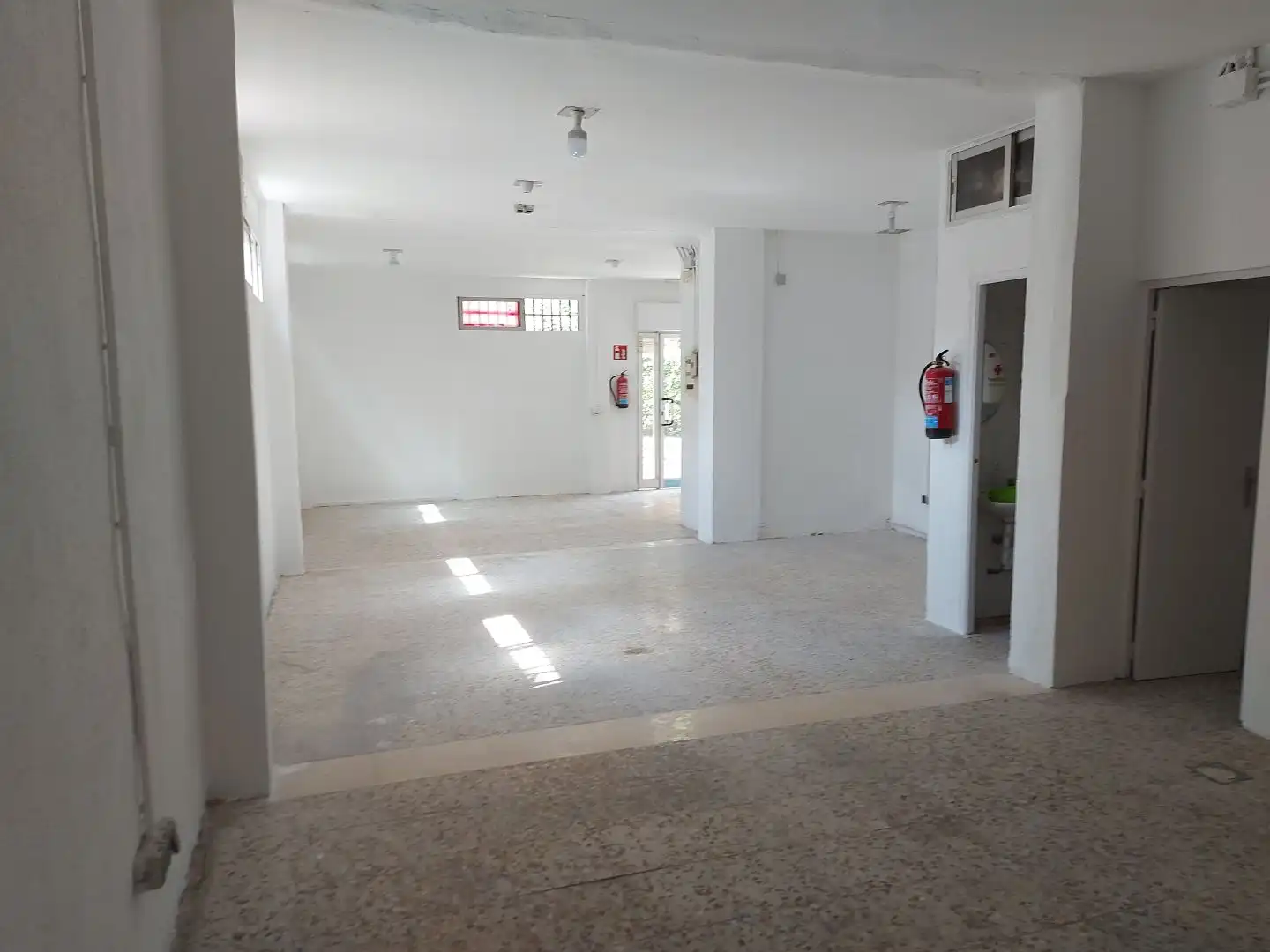 Gewerbefläche zum Verkauf in Calle de Perú 2, imagen 4