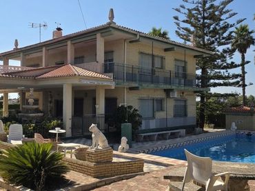 Villa con balcone in vendita a Montserrat