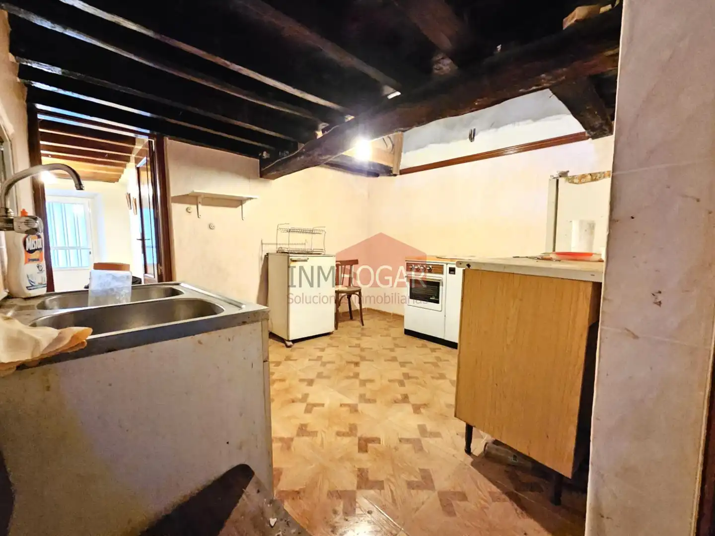 Cuina de Casa o xalet en venda en Muñana amb Traster i Moblat