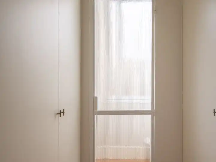 Bedroom of Flat for sale in  Madrid Capital  with Air Conditioner and Balcony