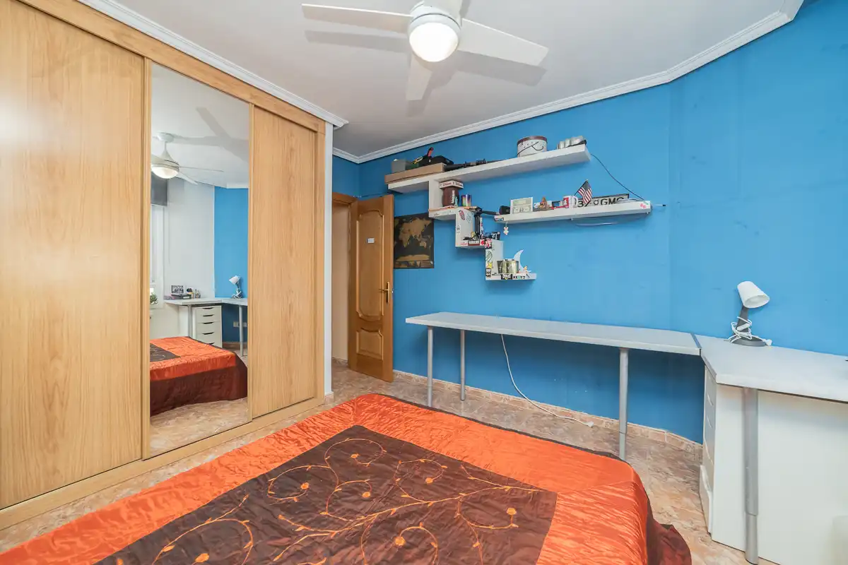 Casa aparellada amb terrassa en venda a Calle Sierra de Gredos 64, imagen 32