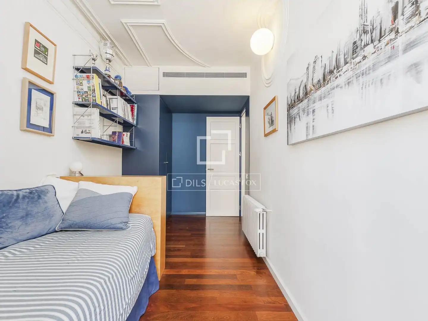 Schlafzimmer von Wohnung zum Verkauf in Barcelona mit Klimaanlage, Heizung und Terrasse