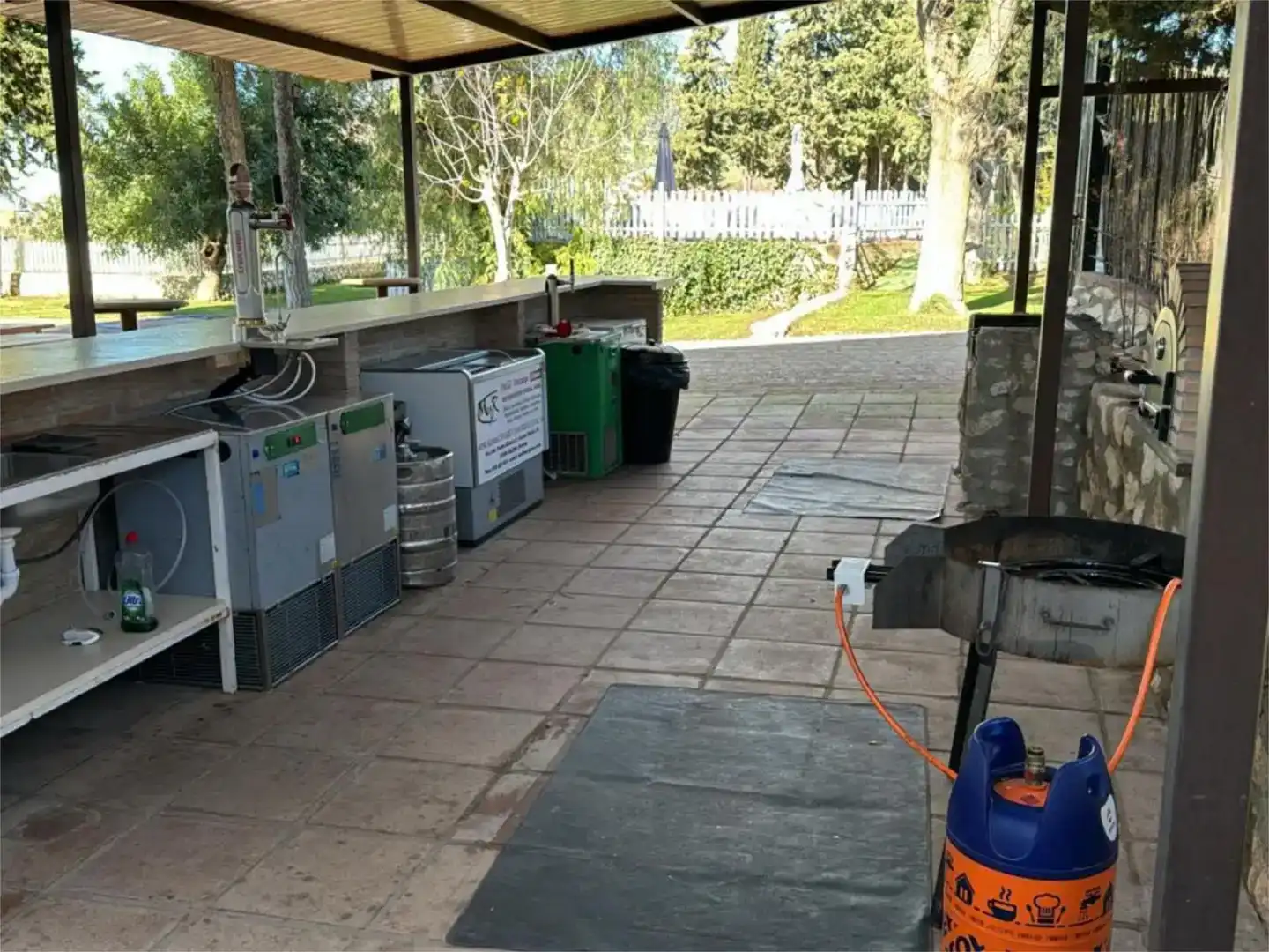 Terrassa de Finca rústica en venda en Gilena amb Aire condicionat i Piscina