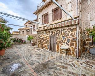 Exterior view of Single-family semi-detached for sale in Guadamur  with Heating, Private garden and Terrace