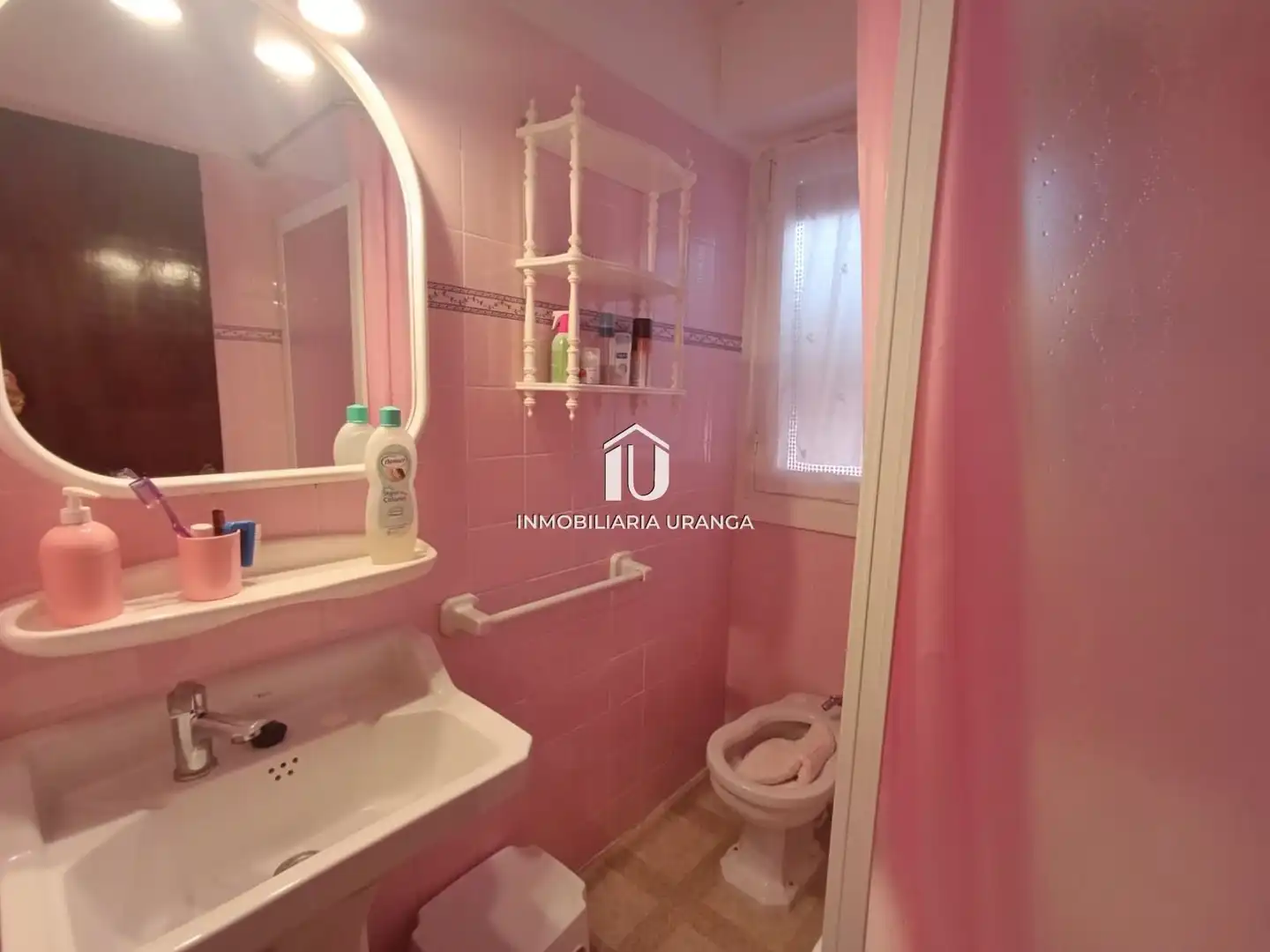 Badezimmer von Wohnung zum Verkauf in Laredo mit Terrasse und Möbliert