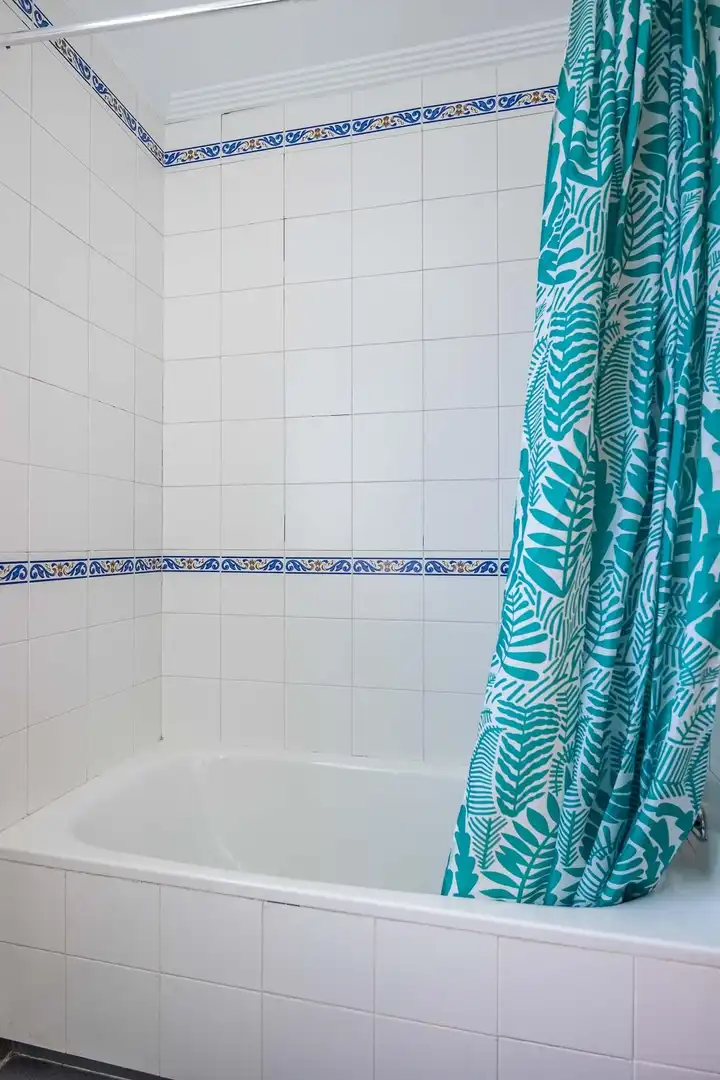 Baño de Piso en venta en Sevilla con Aire acondicionado, Amueblado y Balcón