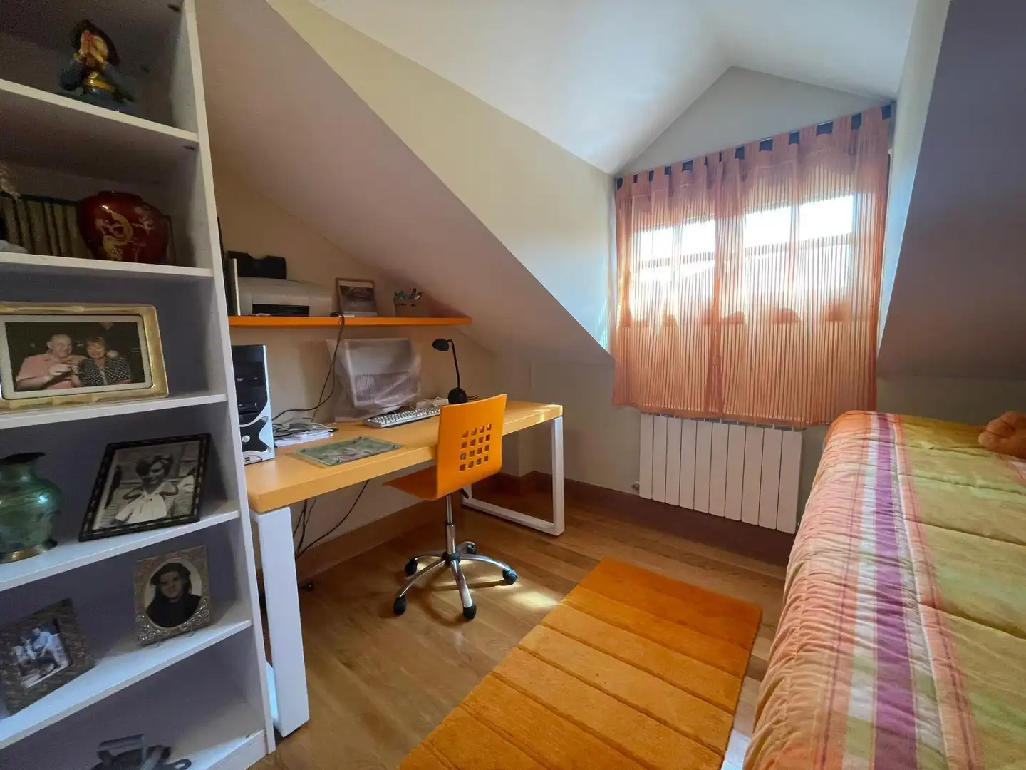 Habitación de Casa adosada en venta en Guriezo con Calefacción, Jardín privado y Terraza