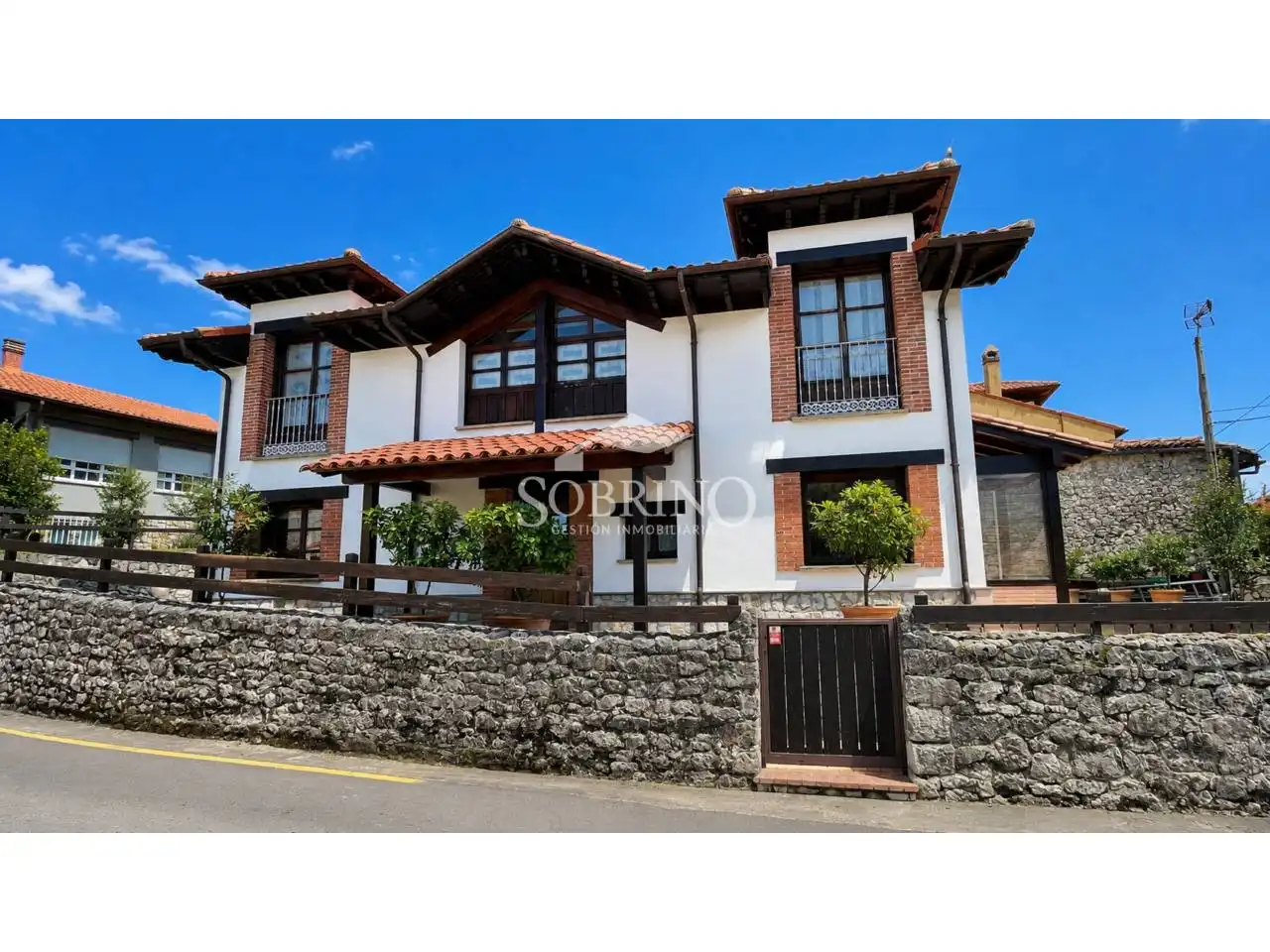 Casa amb jardí en venda a Calle Andrin 1, imagen 2