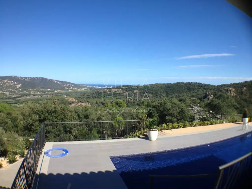 Casa con piscina en venta en Golf Costa Brava, imagen 4