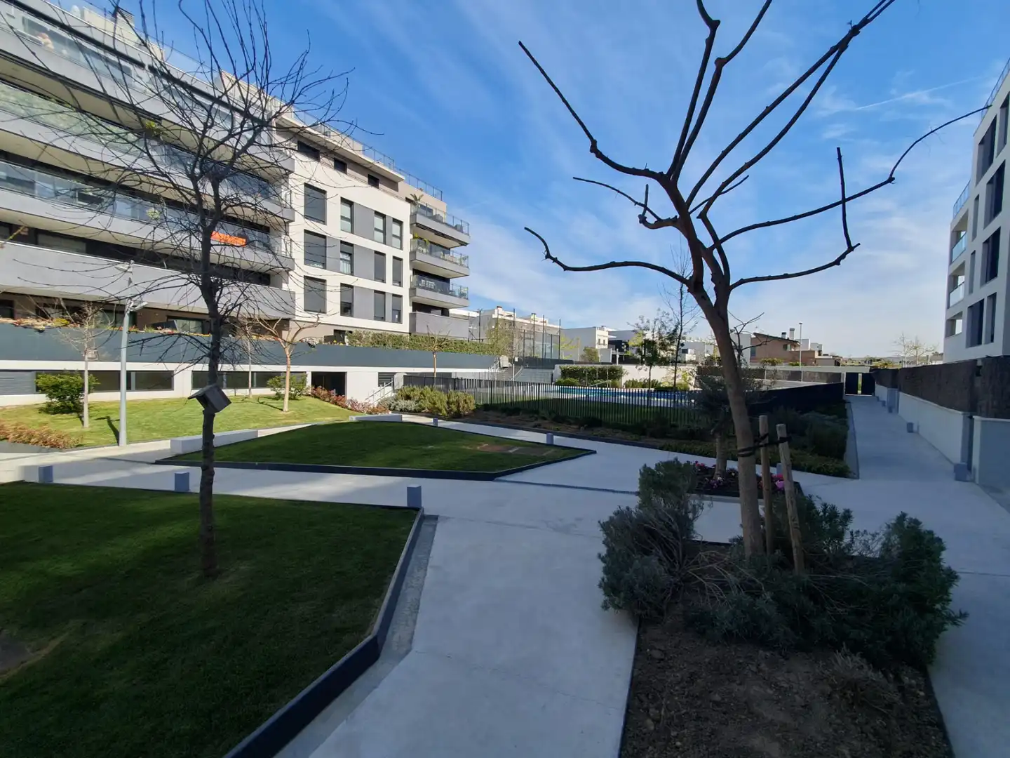 Vista exterior de Planta baixa en venda en Vilanova i la Geltrú amb Aire condicionat, Calefacció i Jardí privat