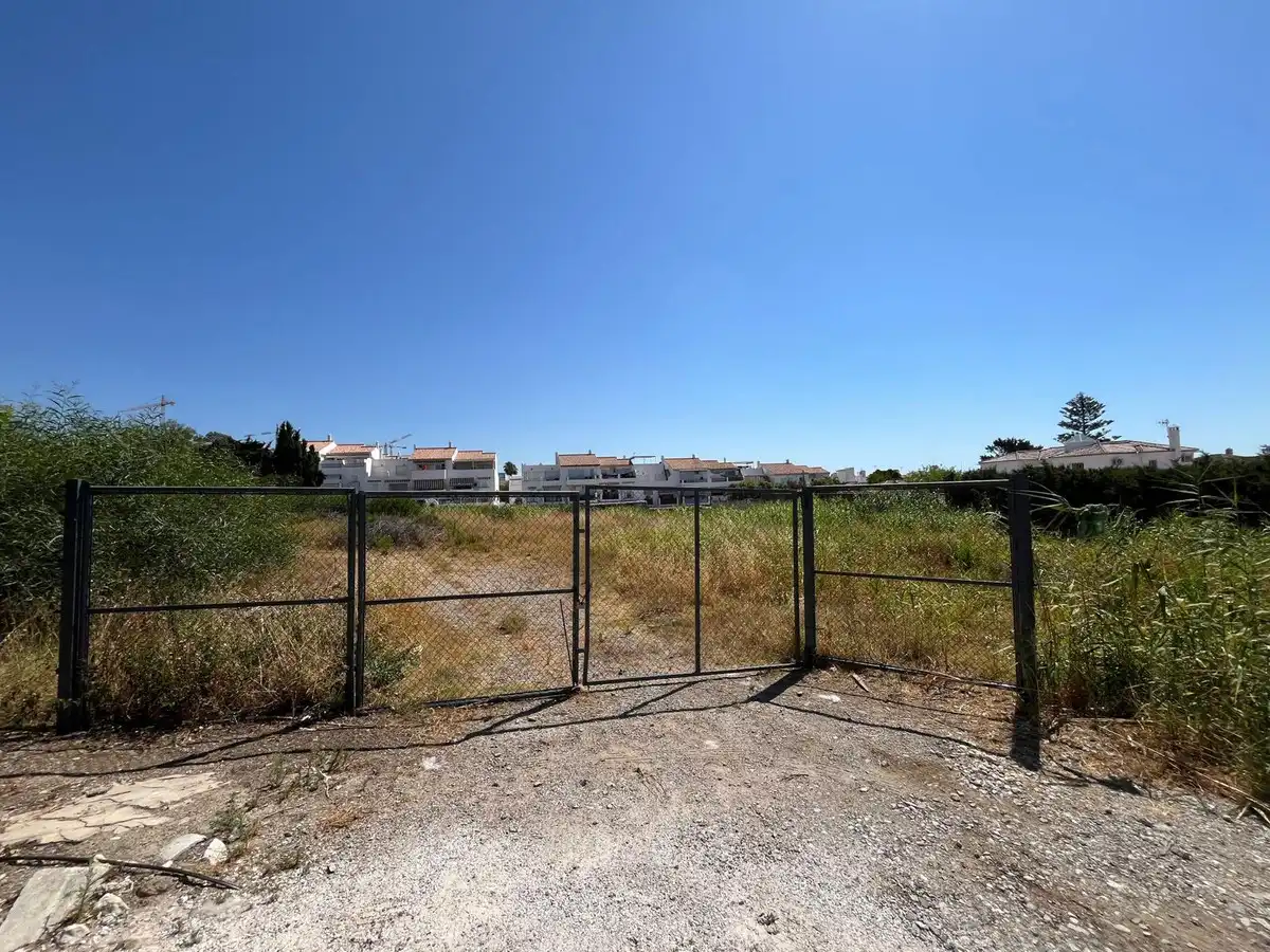 Terreny residencial en venda a Avenida del Arte 14
