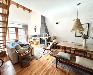 Sala d'estar de Casa o xalet de lloguer en Bellver de Cerdanya amb Calefacció, Jardí privat i Traster