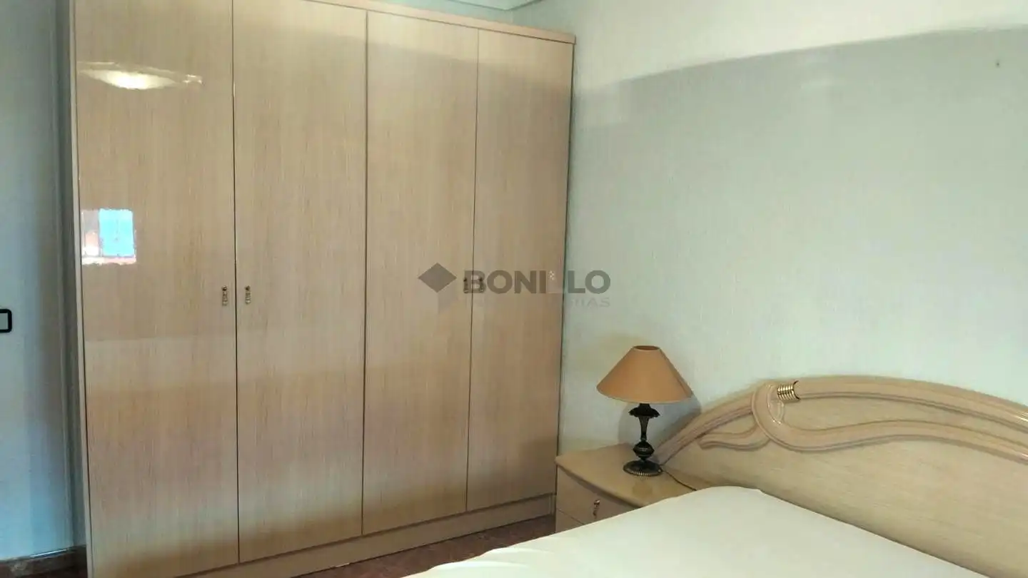 Habitación de Planta baja de alquiler en Utrillas con Calefacción y Amueblado