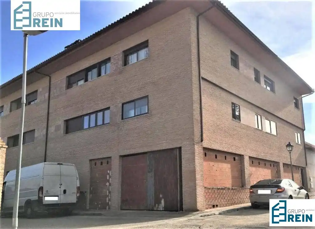 Business premises for sale in Recas