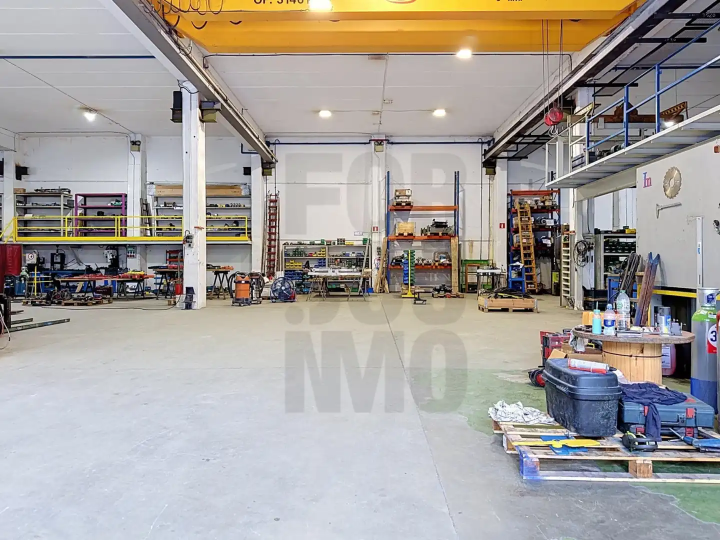 Industrial buildings for sale in Segura