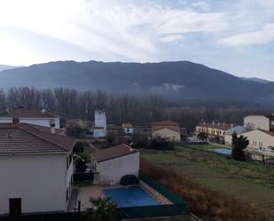 Exterior view of Flat for sale in Navaluenga  with Terrace and Storage room