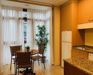 Cuina de Apartament de lloguer en Gijón  amb Calefacció