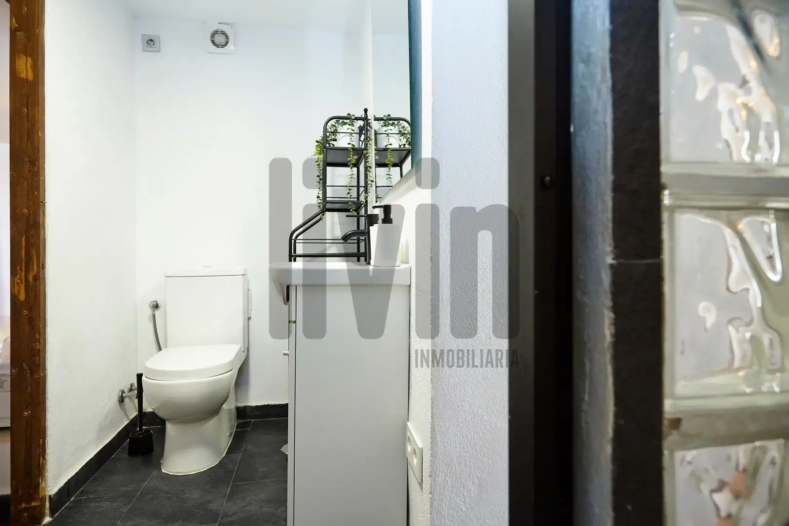 Bany de Apartament en venda en Jaén amb Aire condicionat i Moblat