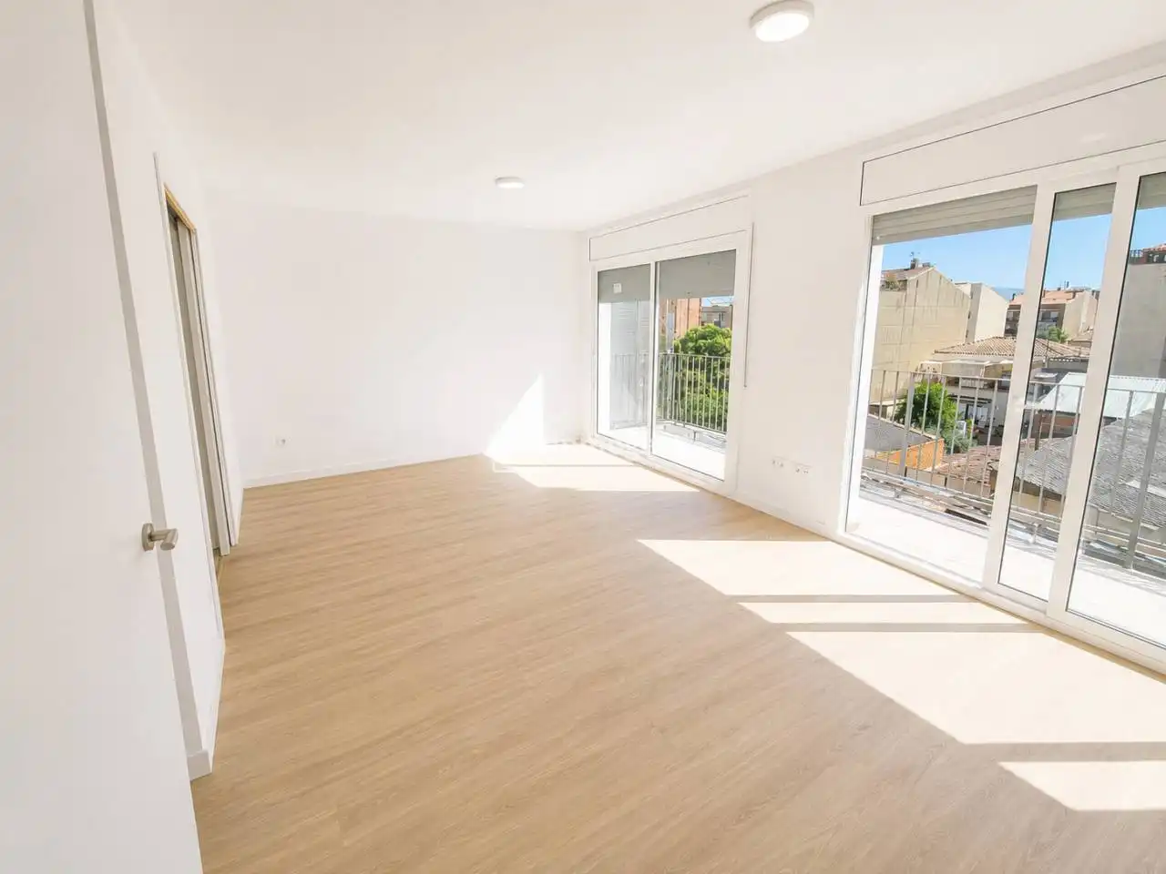 Bedroom of Duplexes for sale in Salt  with Parquet flooring, Terrace and Balcony