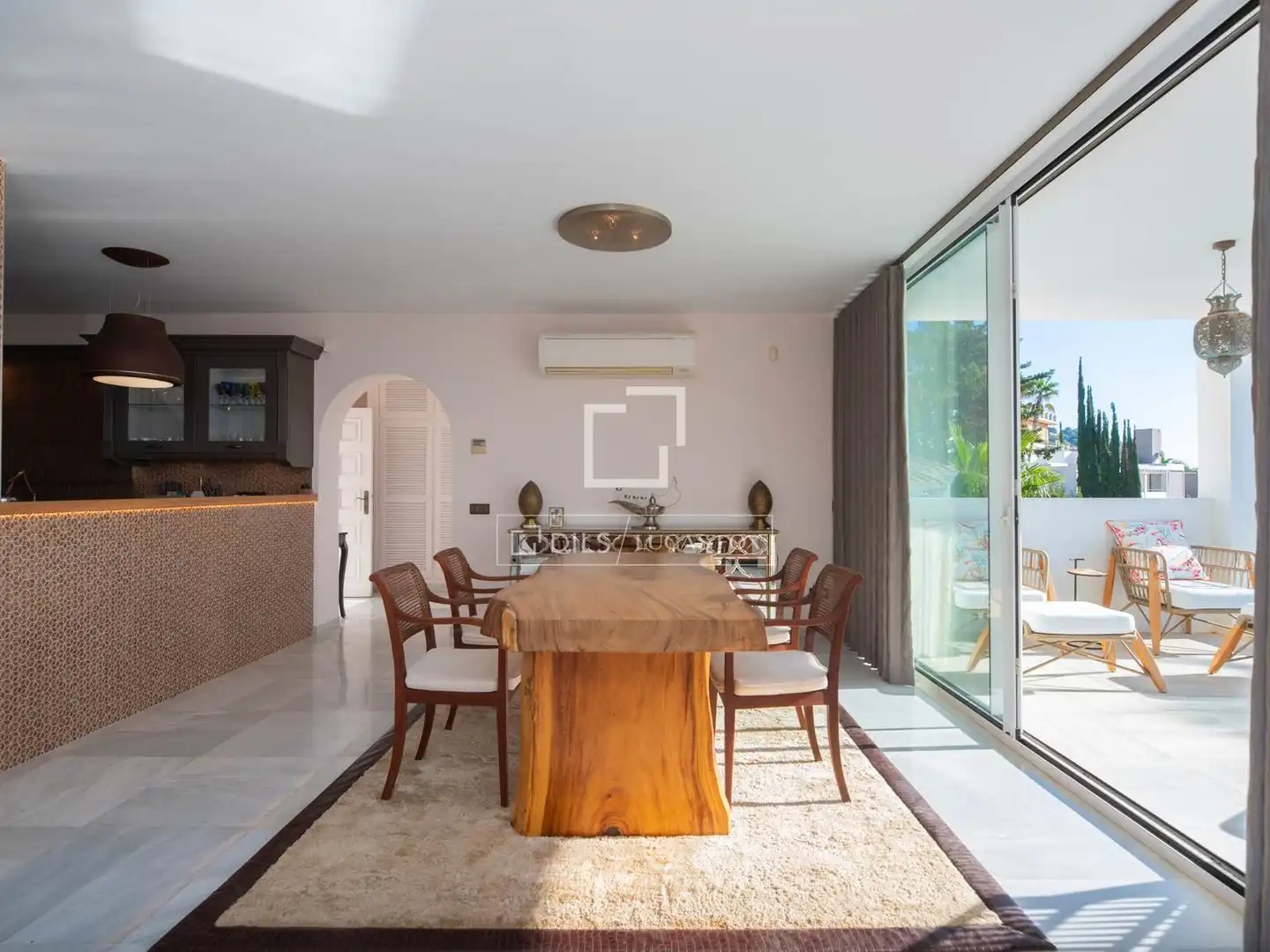 Dining room of Houses for sale in Santa Eulària des Riu  with Air Conditioner, Heating and Private garden