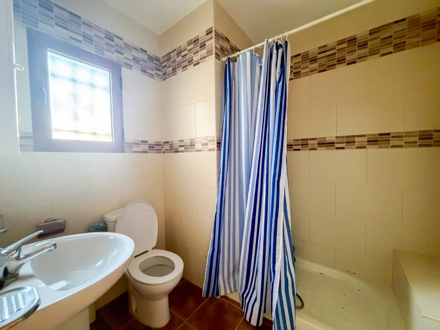 Bathroom of Country homes for sale in Freila  with Private garden, Terrace and Furnished