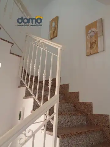 Einfamilien-Reihenhaus zum Verkauf in El Ejido mit Privatgarten, Terrasse und Abstellraum