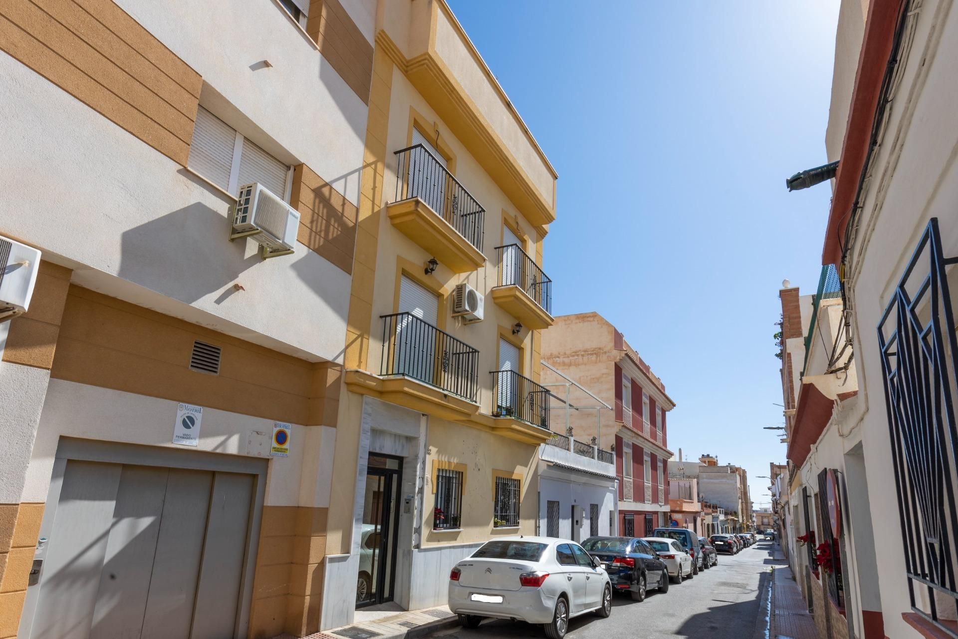 Vista exterior de Pis en venda en Motril