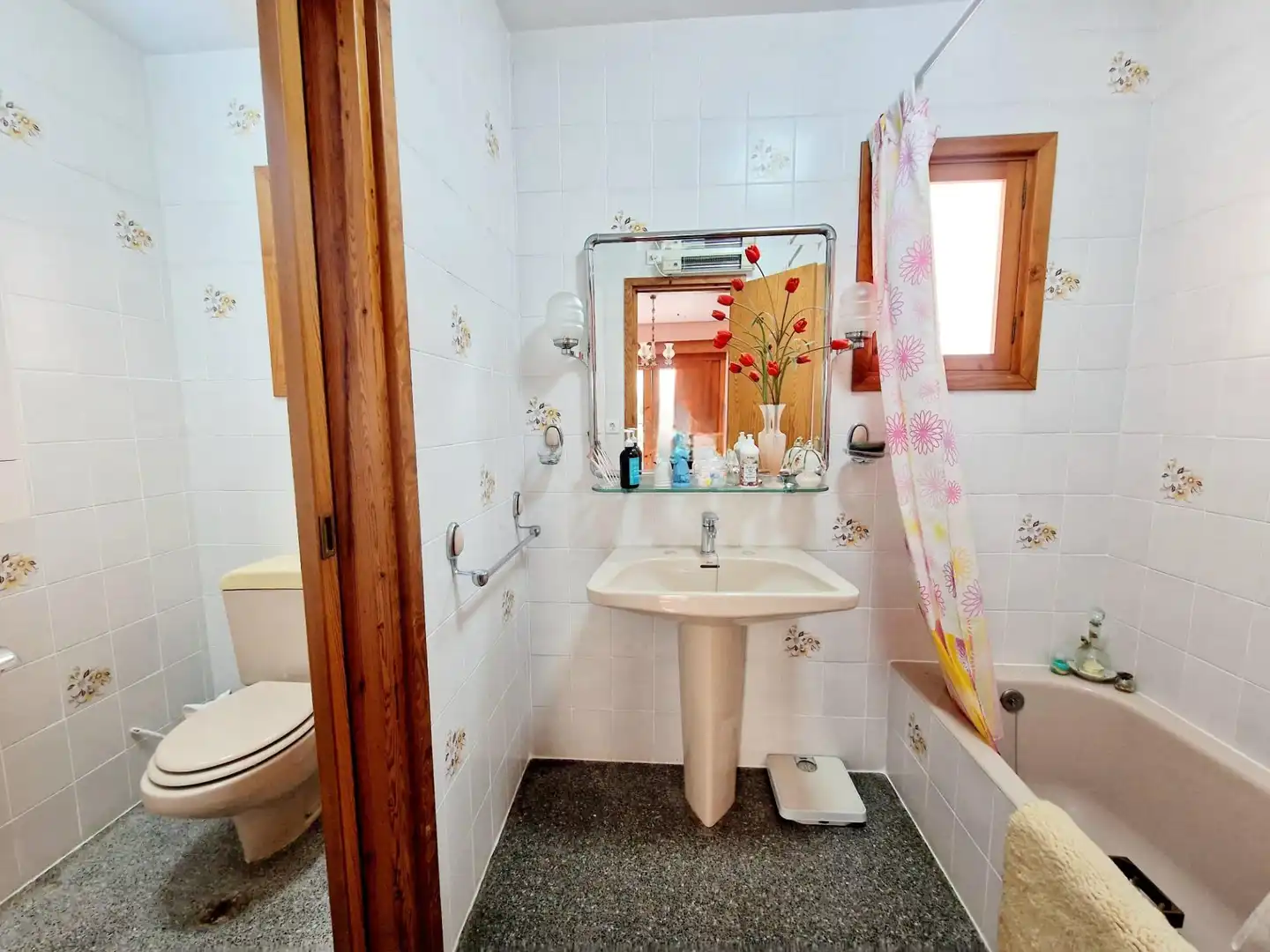 Baño de Piso en venta en Águilas con Jardín privado, Terraza y Amueblado